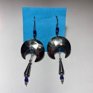 Silver Crescent Dangle Earrings 🌙